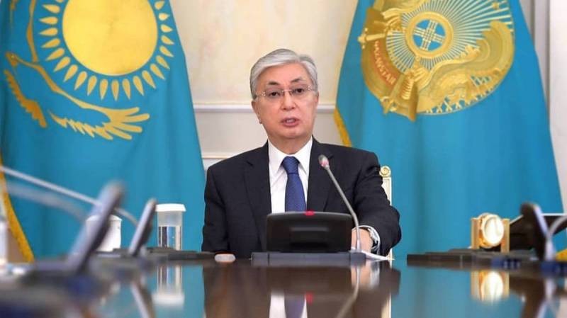 친구를 배신했다고 비난하면 안되는 이유는 무엇입니까? 카자흐스탄은 중간 회랑의 개발을 요구