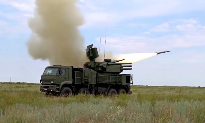 Pertahanan udara Rusia nyegat loro drone Ukrainia lan rudal jelajah liwat Crimea