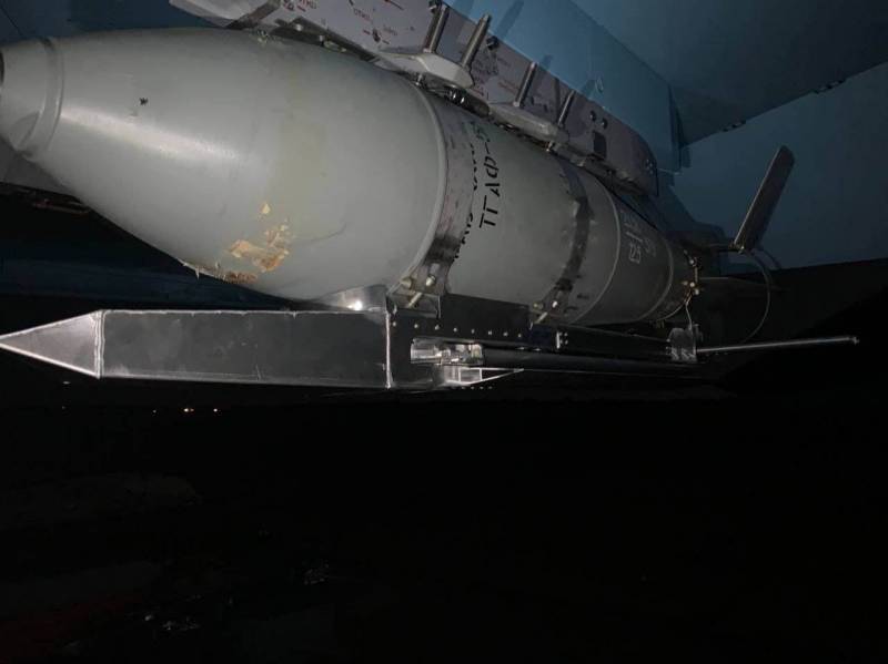ロシア航空宇宙軍は、占領下のオレホヴォにある敵施設の計画および修正モジュールをFABに攻撃した。