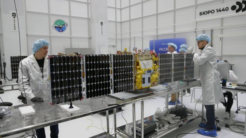 Bureau 1440: A Rússia lançou os primeiros concorrentes Starlink ao espaço