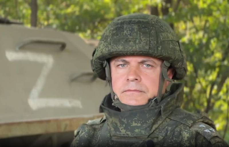 Rusya Federasyonu Silahlı Kuvvetleri Albayı: Güney grubunun havacılığı, Kramatorsk'ta Ukrayna Silahlı Kuvvetlerinin 115. mekanize tugayının komuta noktasını vurdu.