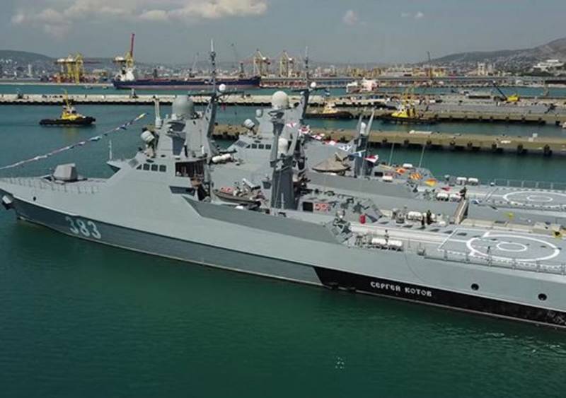 Ukrán pilóta nélküli csónakokat semmisítettek meg az orosz haditengerészet hajói egy támadási kísérlet után a Fekete-tengeren