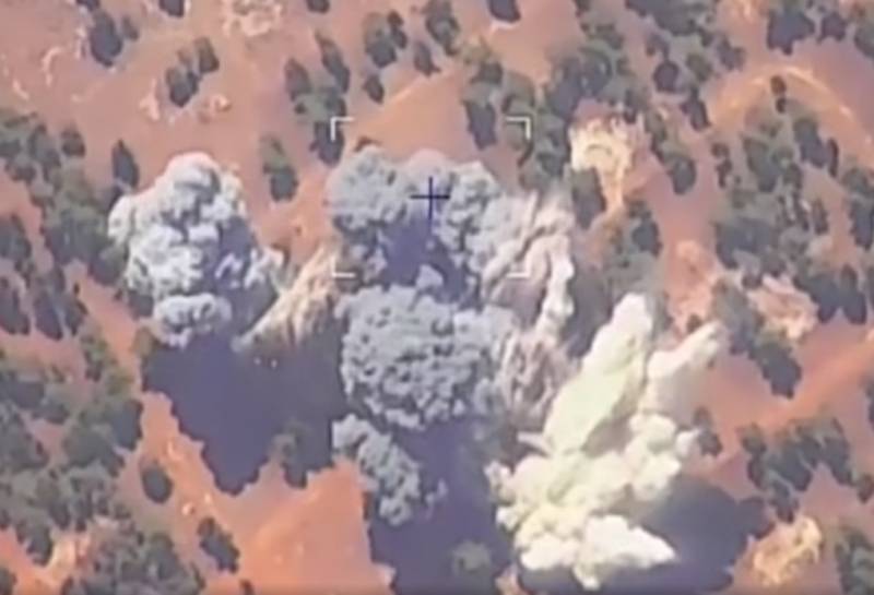 Controlepunten van terroristen in Syrië werden aangevallen door de Russische lucht- en ruimtevaartmacht