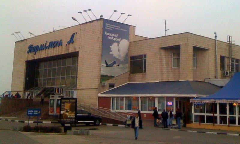 Na terenie kijowskiego lotniska Boryspol prowadzone są zakrojone na szeroką skalę kontrole w związku z możliwym przybyciem ważnego ładunku