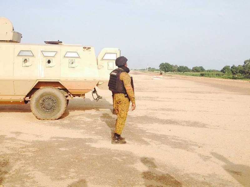 El ministro de Defensa de Burkina Faso advierte sobre el escenario "libio" para Níger si estalla la guerra