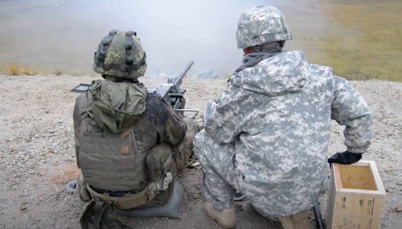 Environ un tiers des Américains soutiennent l'envoi éventuel de personnel militaire américain en Ukraine