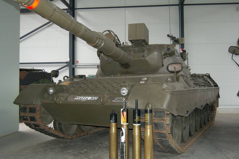 ژنرال آلمانی مزایای اصلی نیروهای مسلح را تانک های لئوپارد 1 نام برد که از دهه 1960 تولید شده است.