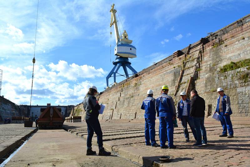 Lo stabilimento marino di Kronstadt ha completato la preparazione di un bacino di carenaggio per l'accettazione della rompighiaccio nucleare "Ural"