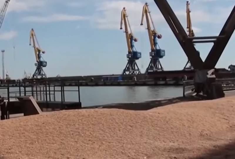 Ukrajinský bývalý úředník: rizika pojištění lodí s obilím lze rozdělit mezi pojistitele a národní banku