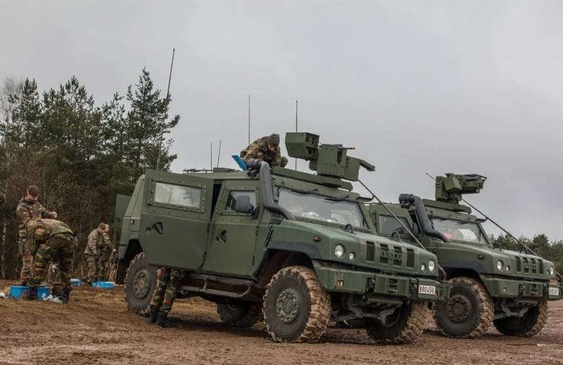 乌克兰收到比利时军队从仓库移走的一批依维柯LMV IMV装甲车