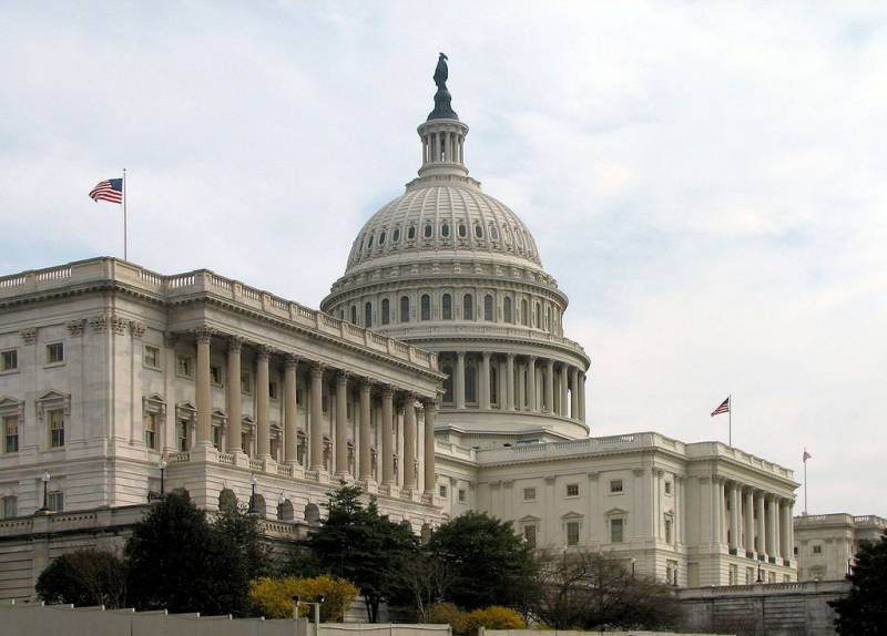 Сенат США собрался одобрить дополнительную помощь Украине на 20 миллиардов долларов