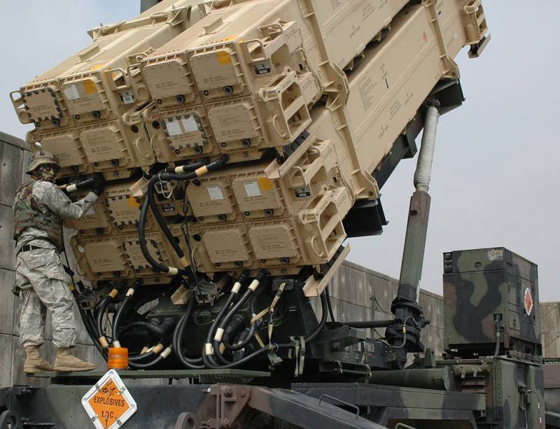 وزارت خارجه آمریکا فروش سامانه های کنترل جنگی دفاع هوایی و موشکی به لهستان را تایید کرد