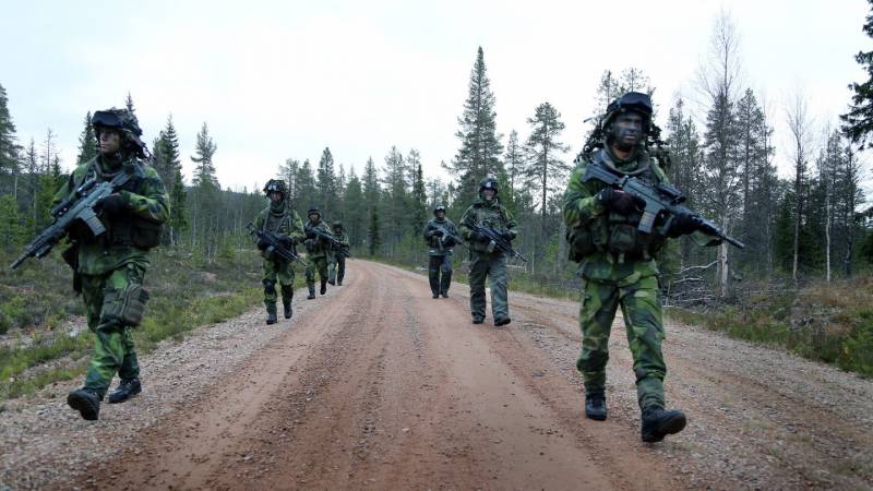 המפלגה הליברלית של שבדיה קוראת לבסיסים צבאיים קבועים של נאט"ו במדינה