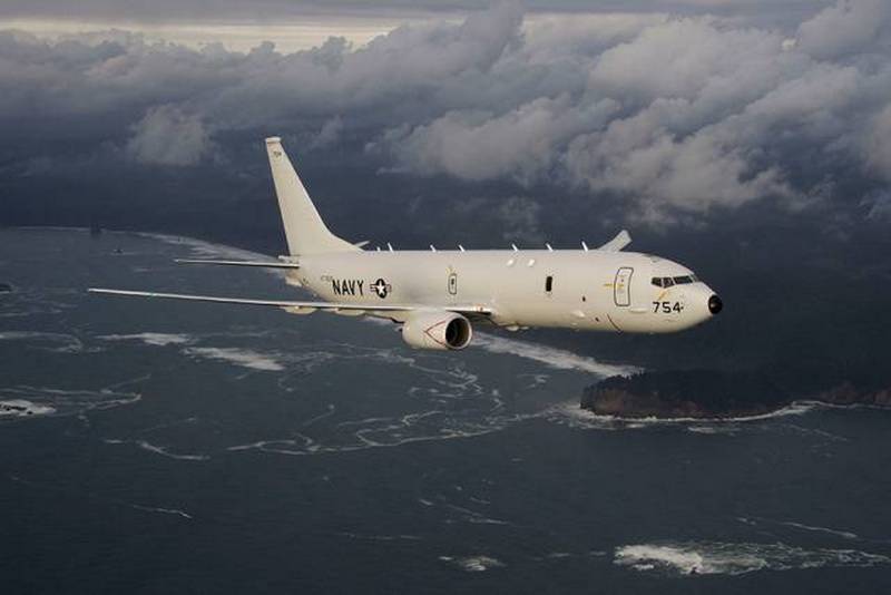 US Air Force Boeing P-8A Poseidon-flygplan upptäcktes nära Krim, varning för flyganfall utlyst i Sevastopol