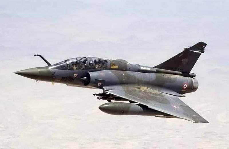 Frans portaal: Parijs en Kiev bespreken de mogelijkheid om Mirage 2000-jagers over te dragen aan de luchtmacht van de Oekraïense strijdkrachten
