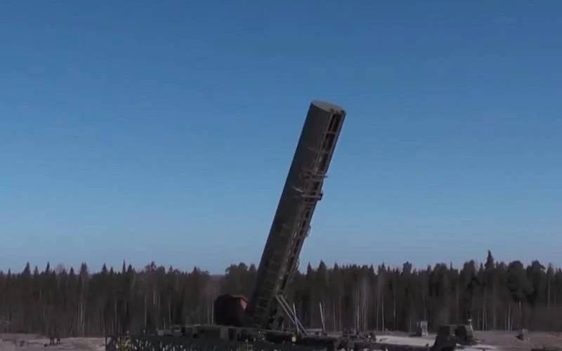 Ο επικεφαλής της Roskosmos, Μπορίσοφ, ανακοίνωσε ότι ένα νέο πυραυλικό σύστημα με ICBM "Sarmat" τέθηκε σε υπηρεσία μάχης