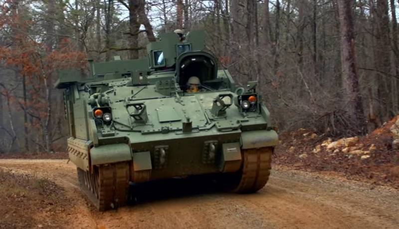 Americká armáda podepsala smlouvu na sériovou výrobu nového obrněného transportéru AMPV