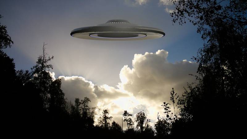 Het Pentagon heeft een site geopend met vrijgegeven beelden, waarop naar verluidt een UFO aanwezig is
