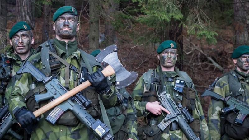 NATO의 스웨덴 : 나만의 사모바르와 함께 툴라에서