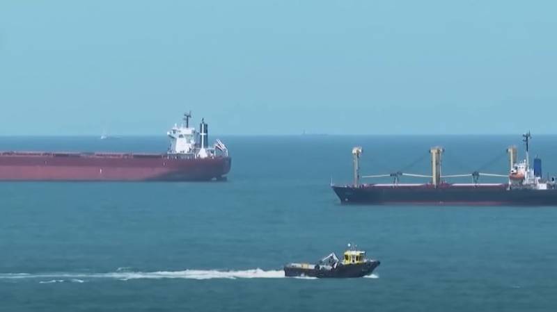 As empresas britânicas recusaram-se a segurar navios com grãos ucranianos sem a restauração dos corredores marítimos sob os auspícios da ONU