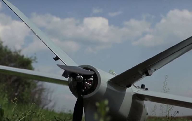 Ministère de la Défense de la Fédération de Russie : Trois drones des Forces armées ukrainiennes tentant d'attaquer des objets russes ont été interceptés au-dessus de Briansk