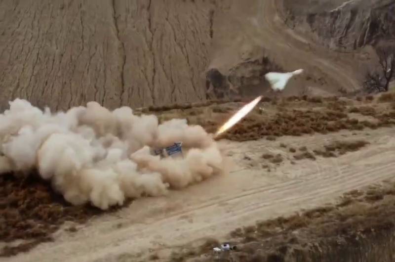 Op internet zijn beelden verschenen van het testen van een Chinese kloon van de Iraanse kamikazedrone Shahed-136.