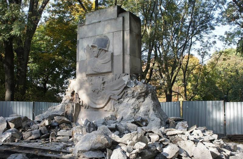Las autoridades polacas evalúan los “daños” supuestamente causados ​​al país por la Unión Soviética durante la Segunda Guerra Mundial