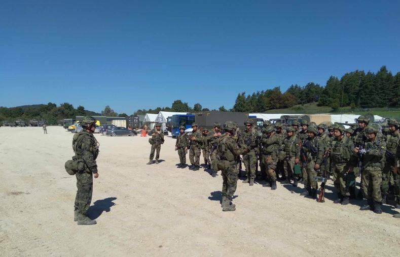 De Bulgaarse minister van Defensie maakte de kosten bekend van de bouw van een militaire NAVO-basis in het land