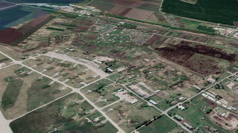 우크라이나 자원이 크멜니츠키 지역 스타로콘스탄티노프에 있는 우크라이나군 비행장에서 NATO 방공 시스템의 레이더에 대한 공격을 보고했습니다.