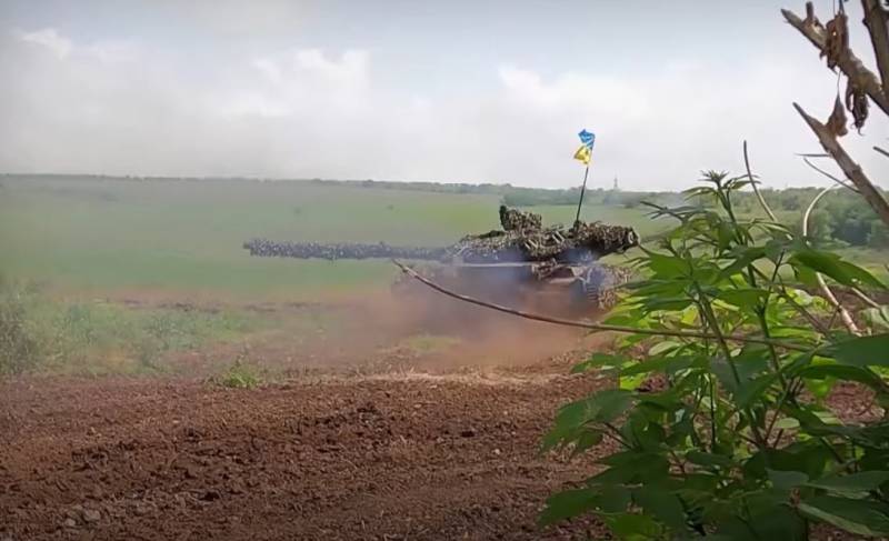 Ukrainan asevoimien panssarivaunu ampui ajoneuvojen tarkastuspistettä Brjanskin alueella
