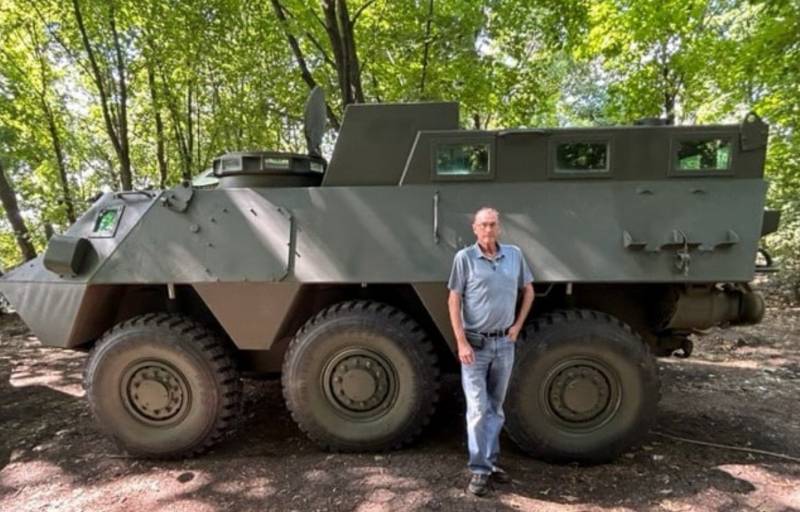 一辆罕见的西班牙装甲车 BMR-600 VRAC 被发现在乌克兰武装部队服役