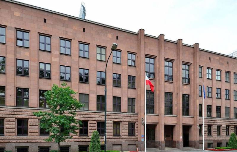 שגריר אוקראינה זומן למשרד החוץ הפולני בקשר להצהרת ראש משטר קייב