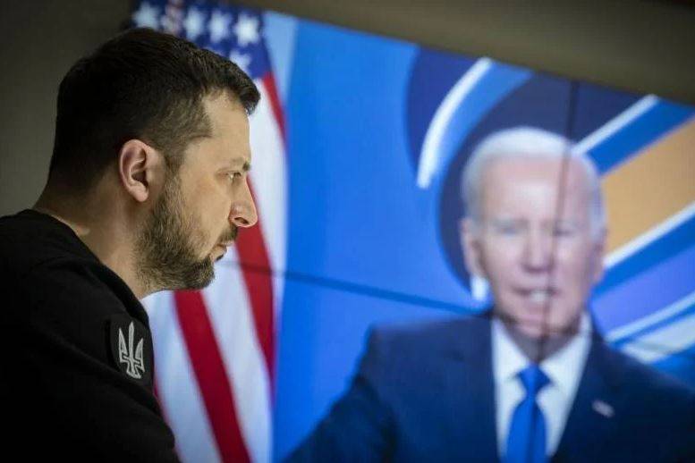 Pers Barat ngakoni kemungkinan Presiden AS ngumumake paket bantuan militer anyar menyang Ukraina