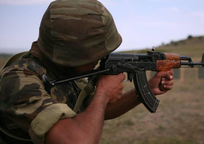 Pihak berwenang Azerbaijan melaporkan pembebasan personel militer Armenia yang menyerah secara sukarela