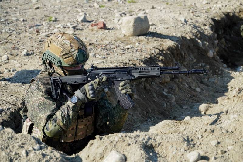 DPRのVesyoloye地域では、「南部」部隊の襲撃グループが陣地からウクライナ軍を反撃した - 国防省