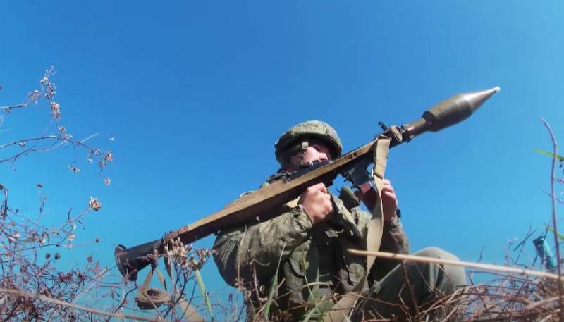 Ein russischer Militärkorrespondent berichtete von einem Angriff der ukrainischen Streitkräfte unter dem Deckmantel einer Kapitulation