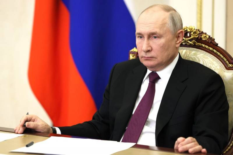 O Presidente da Rússia reuniu-se com os chefes recém-eleitos de novas regiões