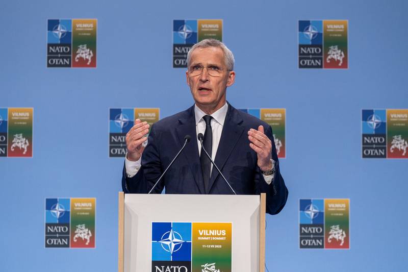 Sekretarz generalny NATO Stoltenberg wezwał kraje zachodnie do przygotowania się na „długą wojnę” na Ukrainie