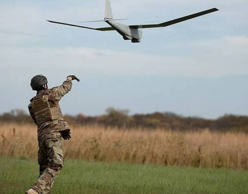 Banliyölerde Ukrayna'ya ait bir insansız hava aracının düşürülmesinin görüntüleri var