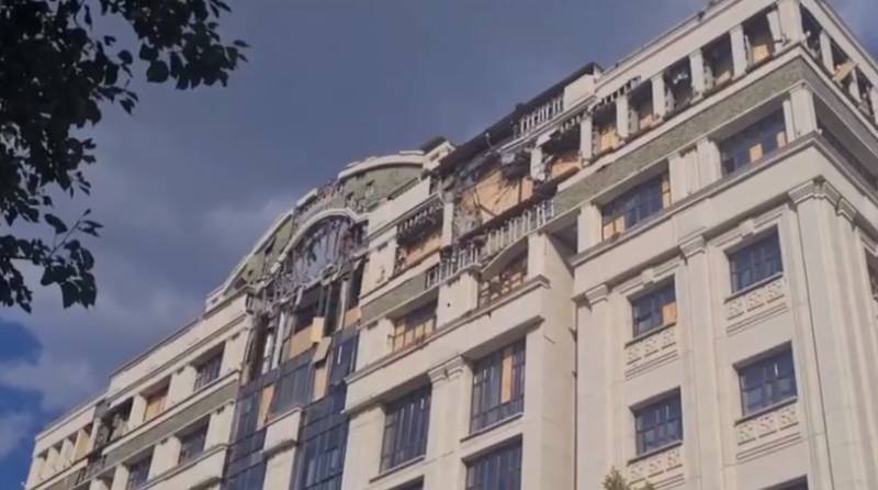 Ukrajinské ozbrojené síly zaútočily na budovu administrativy šéfa DPR pomocí MLRS