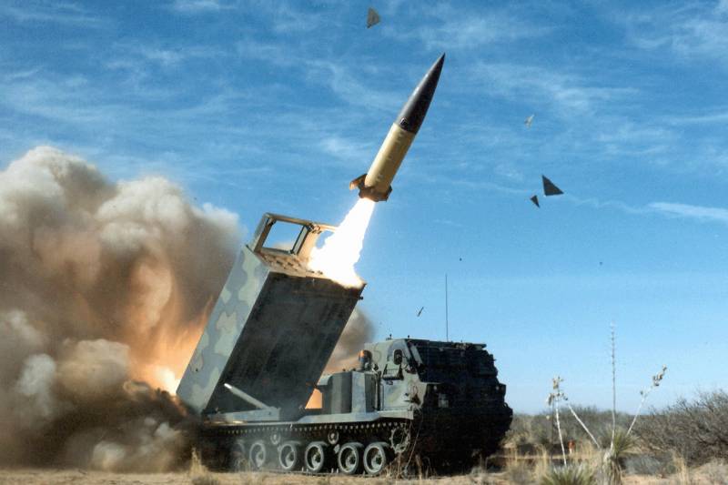 Médias : Les États-Unis vont transférer à l'Ukraine une version du missile ATACMS d'une portée de 140 km