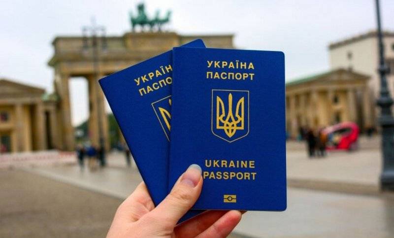 “Selain bahasa Rusia”: Kyiv akan mengizinkan pengajaran di sekolah-sekolah dalam bahasa minoritas untuk bergabung dengan Uni Eropa