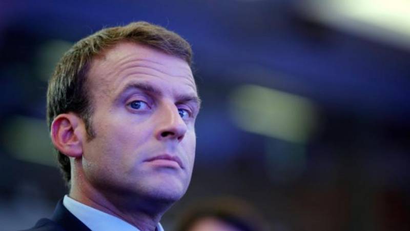 Presidente Macron e o rebelde Gabão