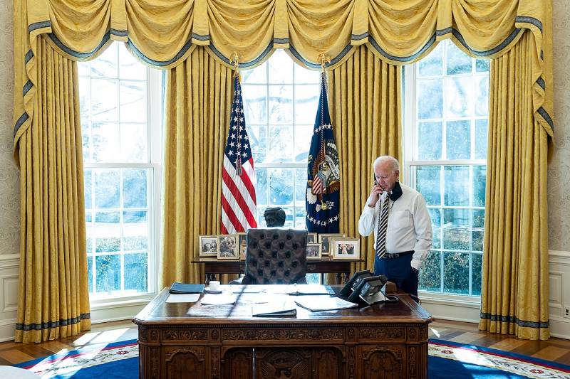 Sekretaris pers Presiden AS ngomong babagan umur Biden: "Wolung puluhan minangka patang puluhan anyar"