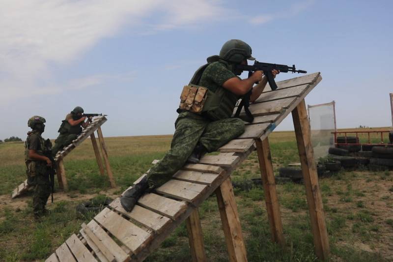Der staatliche Grenzschutz der Ukraine meldete den Abzug fast aller Einheiten der russischen Streitkräfte aus dem Territorium Weißrusslands