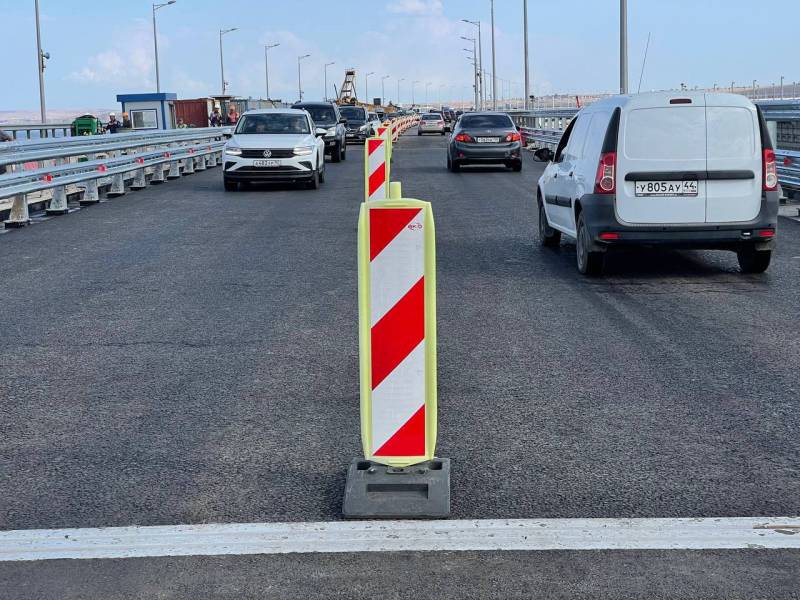 Traficul auto pe partea stângă a Podului Crimeea avariat în iulie este deschis