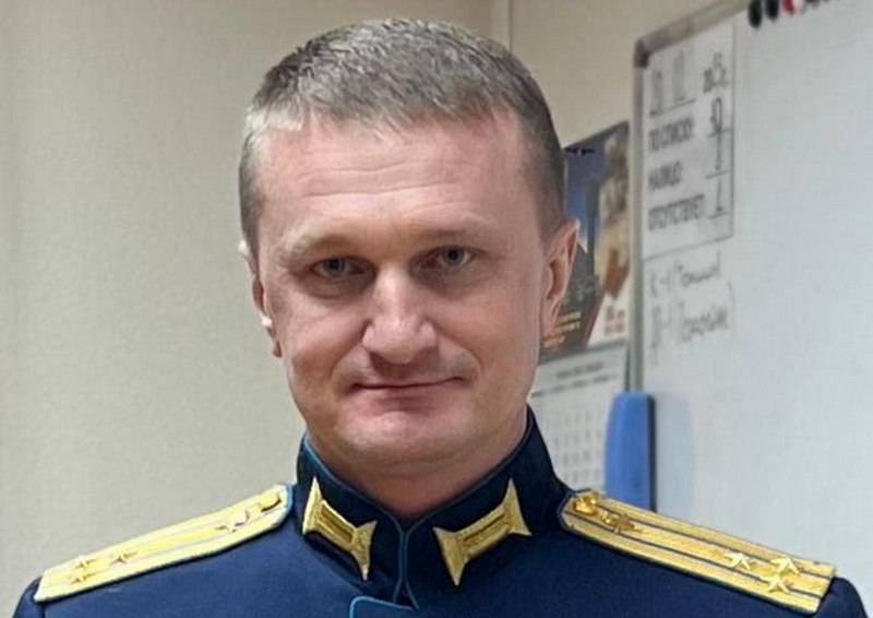 Khodakovsky melaporkan kematian komandan Brigade Lintas Udara ke-31 Angkatan Bersenjata Rusia Andrei Kondrashkin dengan tanda panggil “Danube” di zona Distrik Militer Utara