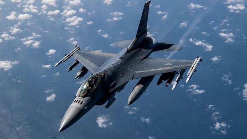 The head of the Ministry of Defense of the Netherlands, Kaisa Ollongren, announced the timing of the transfer of the first F-16 fighters to Ukraine
