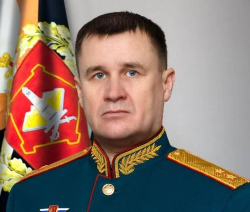 Az orosz elnök vezérezredesi rangot adományozott Mordvicsevnek, a különleges hadműveleti övezetben a középső haderőcsoport parancsnokának.