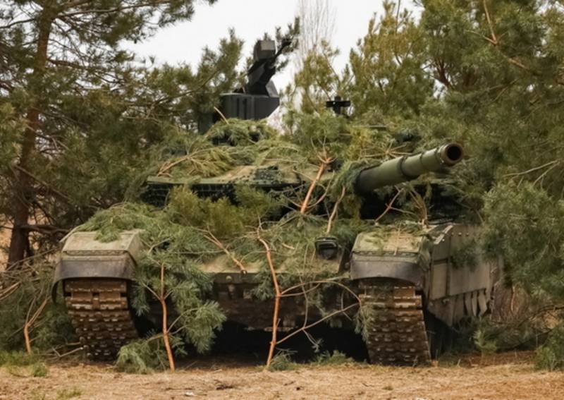 Saluran Telegram nglaporake babagan penangkapan tank T-90M paling anyar saka Angkatan Bersenjata RF sajrone pertempuran cedhak Rabotino dening Angkatan Bersenjata Ukraina